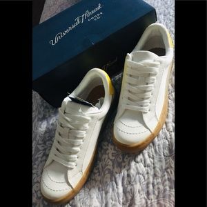 Universal Thread Brittin sneaker